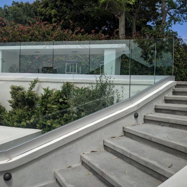 Unikoo Glass & Hardware