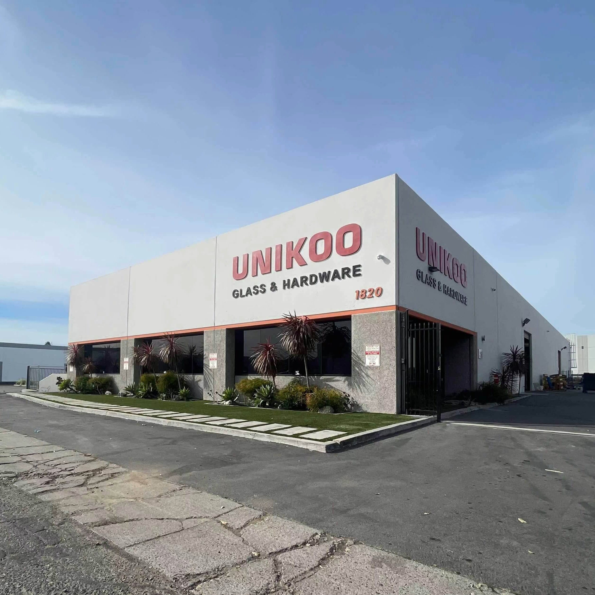 Unikoo Glass & Hardware