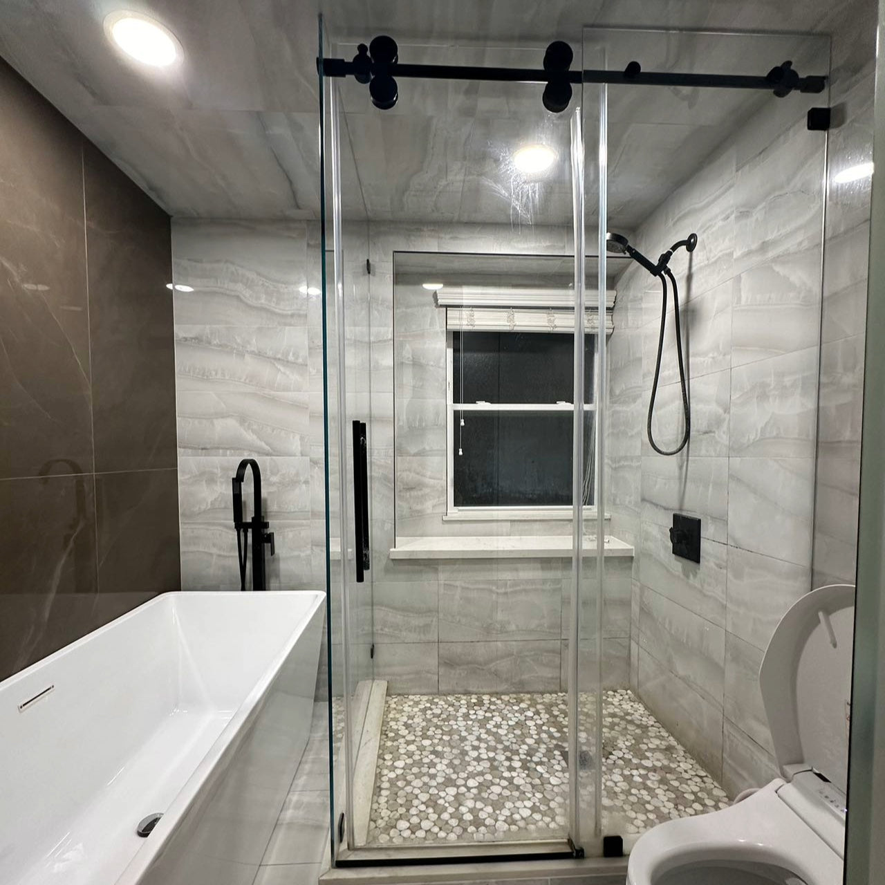 Unikoo Glass & Hardware