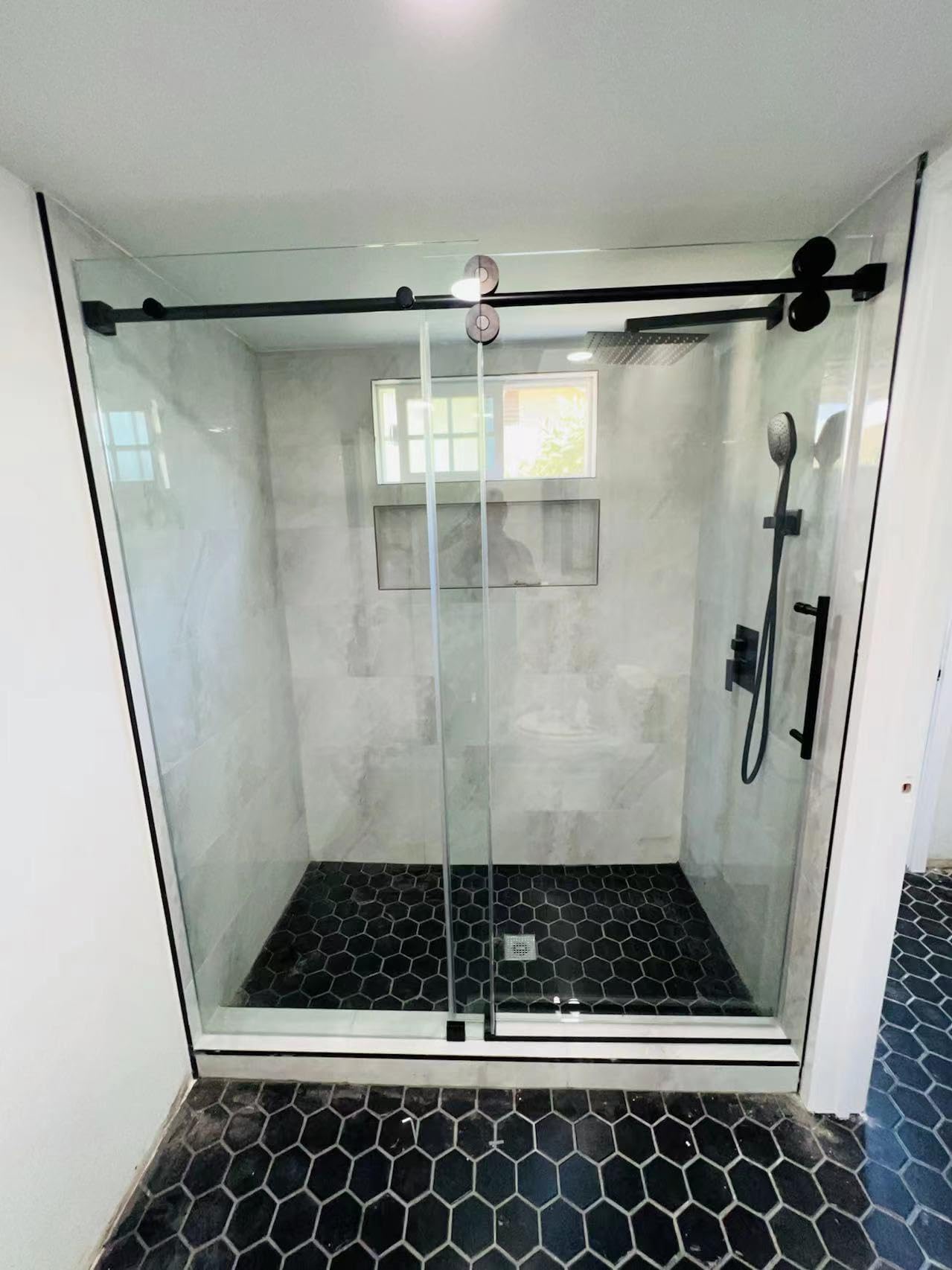 Puerta de ducha corredera sin marco UNIKOO de acero inoxidable con vidrio templado certificado Optiwhite de 3/8" (10 mm).